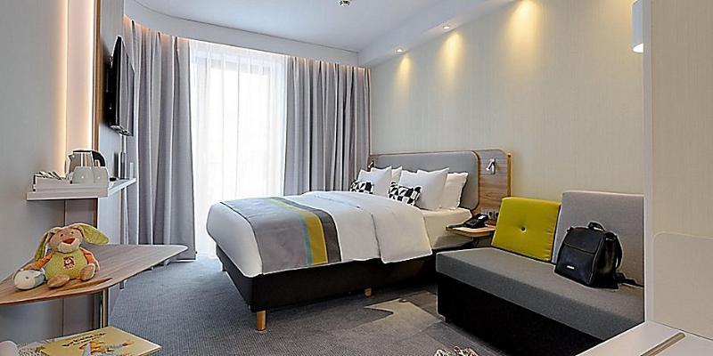 Holiday Inn Express Cambridge West - Cambourne By Ihg Exteriör bild