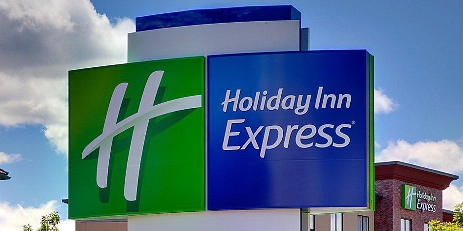 Holiday Inn Express Cambridge West - Cambourne By Ihg Exteriör bild